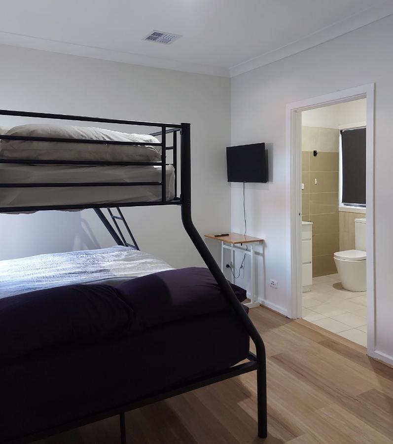Maruve Guesthouse 12 Min From Melb Airport Melbourne City Exterior foto