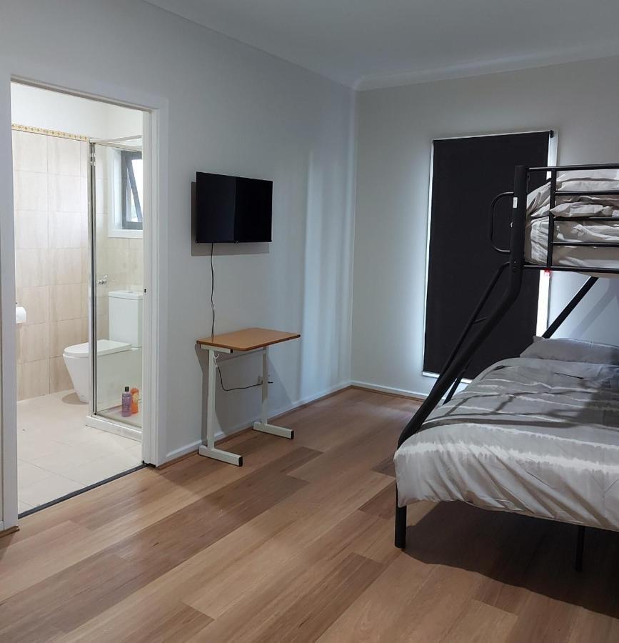 Maruve Guesthouse 12 Min From Melb Airport Melbourne City Exterior foto